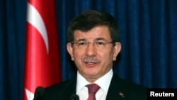 აჰმეტ დავუთოღლუ