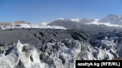 Архивное фото. Ледник на Кумторе