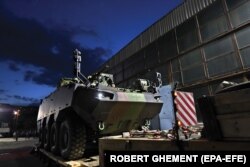 Compania General Dynamics - European Land Systems așteaptă ca Ministerul Apărării Naționale să contracteze încă 150 de noi blindate Piranha 5.