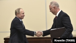 Президент РФ Володимир Путін та генеральний директор Російського фонду прямих інвестицій Кирило Дмитрієв