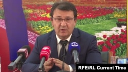 Тажикстандын саламаттык сактоо министри Жамолиддин Абдуллозода.