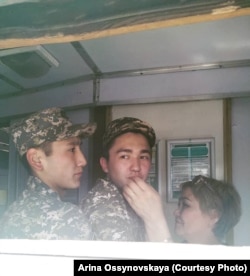 Бейбарыс Толымбеков әскерге кетіп барады. Алматы, 2019 жылғы 17 мамыр.