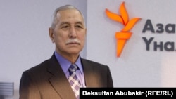 Орозбек Молдалиев.