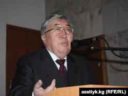 Коомдук ишмер Жумагул Сааданбеков. 10.12.2010.