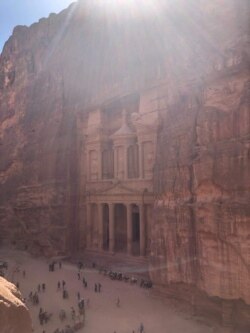 Әл-Хазне ташпулаты