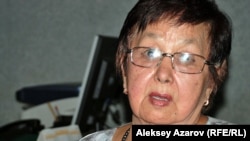 Внучатая племянница Ахмета Байтурсынова Меруерт Тыныбекова. Алматы, 3 сентября 2012 года.