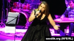 В 2015 году певица Юлдуз Усманова посвятила песню Исламу Каримову, в которой назвала его «падишахом»