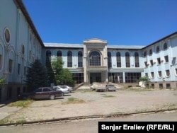 Нынешний вид разрушенного университета, 27 мая 2019 г.