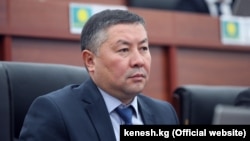 Канатбек Исаев.