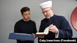 Volodımır Zelenskıy ve Said İsmagilov, 2019 senesi mayısnıñ 2-si