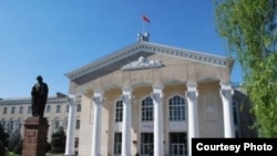 Кыргыз улуттук университети