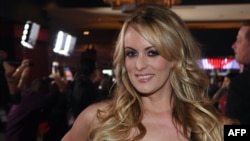Actrița de filme pentru adulți, Stormy Daniels, a deps mărturie în proces că a avut o întâlnire sexuală cu Donald Trump și a primit apoi bani pentru a păstra secretul întâlnirii.