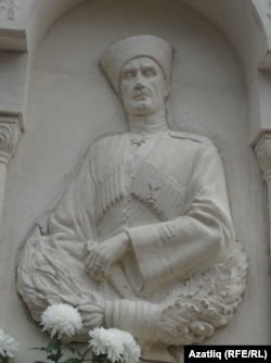 Барон Врангельгә һәйкәл