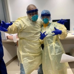 Ірина Кіт, медсестра у Нью-Йорку (праворуч)