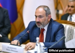 Никол Пашинян на саммите в Чолпон-Ате.