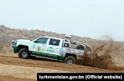 Гоночный автомобиль управляемый Г.Бердымухамедовым