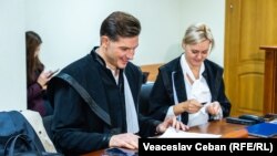 Avocații Lucian Rogac și Victoria Burduja, la ședința de judecată din 27 octombrie 2025.