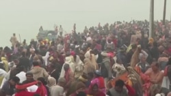 В Индии проходит самый масштабный религиозный фестиваль в мире. Он бывает только раз в 144 года