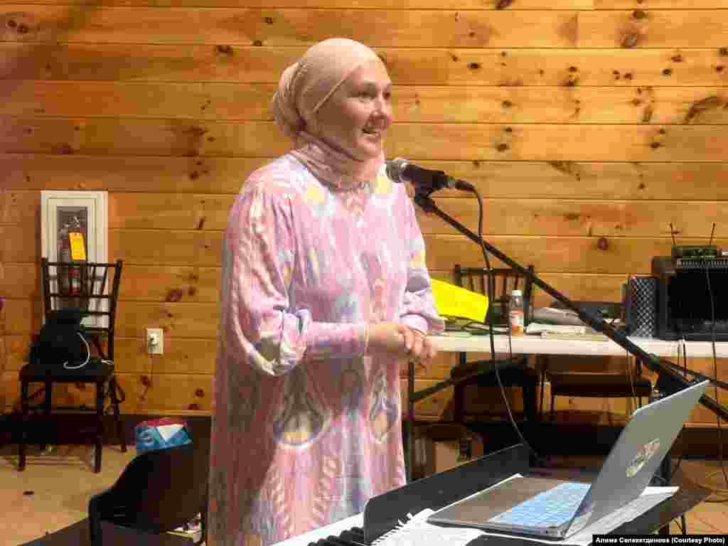 Алимә Сәләхетдинова сөйли