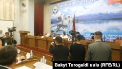 Комитет Жогорку Кенеша изучает заключение комиссии по событиям в Кой-Таше. 10 декабря 2019 г.