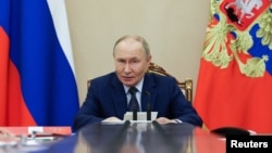 «Це ознаменувало б абсолютно новий, якісно новий етап ескалації, зокрема у відносинах між Росією та Сполученими Штатами», – сказав Путін