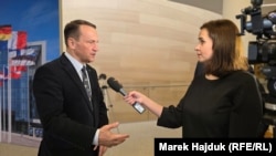 Міністр закордонних справ Польщі Радослав Сікорський під час інтерв'ю Радіо Свобода. Брюссель, Бельгія, 3 грудня 2025 року