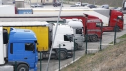 Բեռնափոխադրողները՝ Պապոյանին․ ինչո՞ւ է Վրաստանը դեռ ստուգում իր տարածքով Ռուսաստան հասնող հայկական կոնյակի որակը