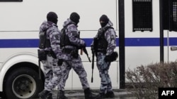 Русия дар амалиётҳои зидди муҳоҷирон аз нерӯҳои вижаи пулис истифода мекунад.