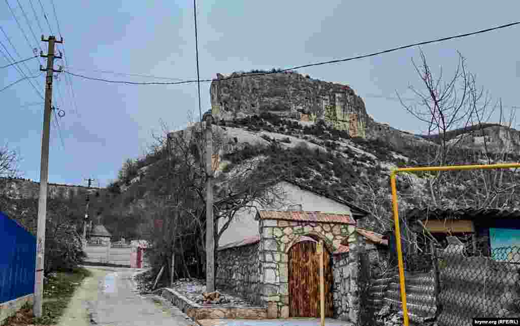 Burunçaq burnu Salaçıqnıñ er bir tarafından körüne