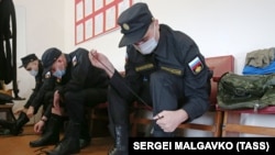 Російські строковики