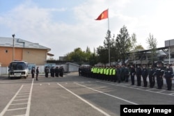 Сотрудники Ошской областной милиции.