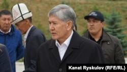 Алмазбек Атамбаев.