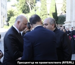 Българският премиер Росен Желязков пристига във Ватикана за погребението на папа Франциск, 26 април 2025 г.