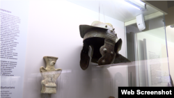 Римский шлем, 2 век. В первых столетиях нашего времени самой большой державой мира была Римская империя. Крымские готы и другие германские народы систематически грабили римские провинции