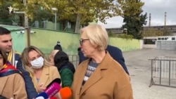 «Он считает себя узником Путина»