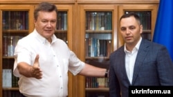 Victor Yanukovych i Andriy Portnov, Krim, avgust 2010.