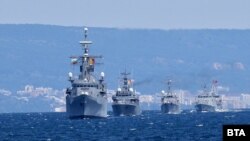 Снимката е от учение на Военноморските сили край Варна.