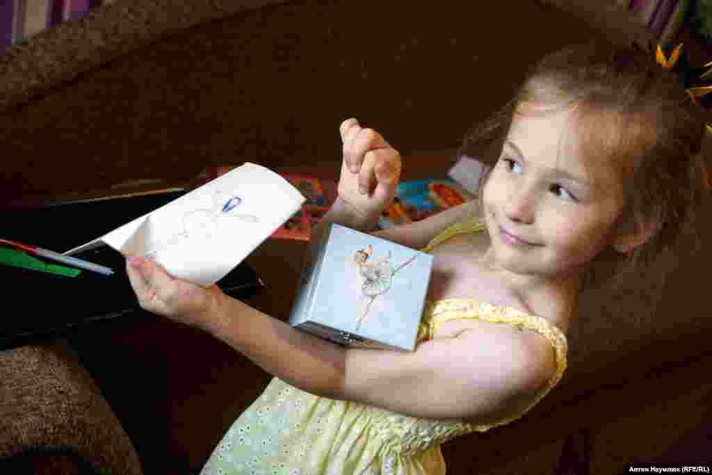 Дочка подружжя Сафіє, їй п'ять років