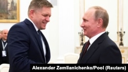 Прем’єр-міністр Словаччини Роберт Фіцо 22 грудня прилетів до Москви, у Кремлі відбувається його зустріч з президентом РФ Володимиром Путіним (фото архівне)