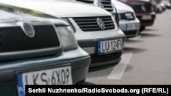 Акція «За доступне розмитнення» власників авто на єврономерах біля Верховної Ради, Київ, 15 травня 2019 року