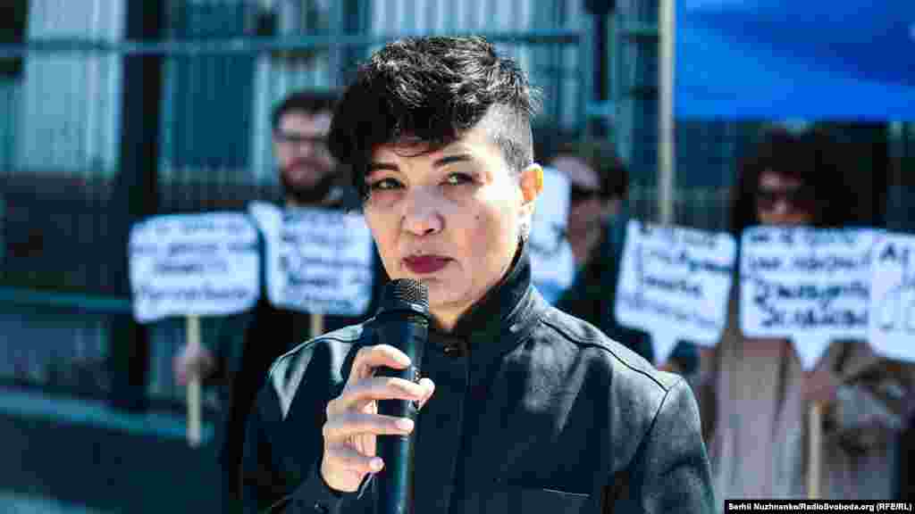 QırımSOS insan aqlarını qorçalav teşkilâtınıñ koordinatorı Tamila Taşeva