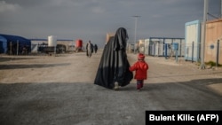 Podaci RSE od ranije upućuju da je oko 30 osoba u kampu Roj, dok je broj bh. državljana u kampu Al-Hol (na fotografiji) nešto viši