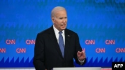 Observatorii spun că președintele Joe Biden nu a reușit să contracareze eficient afirmațiile falsă făcute de Donald Trup în timpul dezbaterii prezidențiale de la CNN.