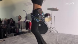 په سعودي عرب کې نجونه او ښځې په پټه رقص کوي