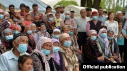 “Баткен облусуна өзгөчө макам берүү жөнүндө” мыйзам кыргыз-тажик чек арасындагы куралдуу жаңжалдан кийин демилгеленген. 