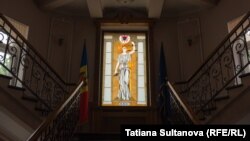 Большинство самых громких дел 2024 года связаны с попытками повлиять на положение дел в Молдове из-за рубежа. 