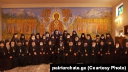 ფოტო არ ასახავს სინოდის 31 ოქტომბერს ჩატარებულ სხდომას. 