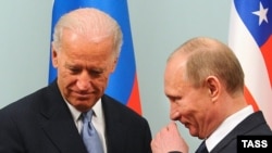 Președintele Jor Biden a discutat la telefon cu Vladimir Putin despre arestarea lui Aleksei Navalnîi