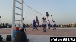 آرشیف: ارزګان کې د والیبال سیالیو انځور