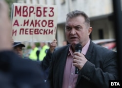 Лидерът на БОЕЦ Георги Георгиев говори по време на протеста пред МВР, 22 октомври 2024 г.